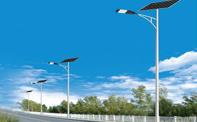 农村道路装城北太阳能路灯选多大瓦数实测